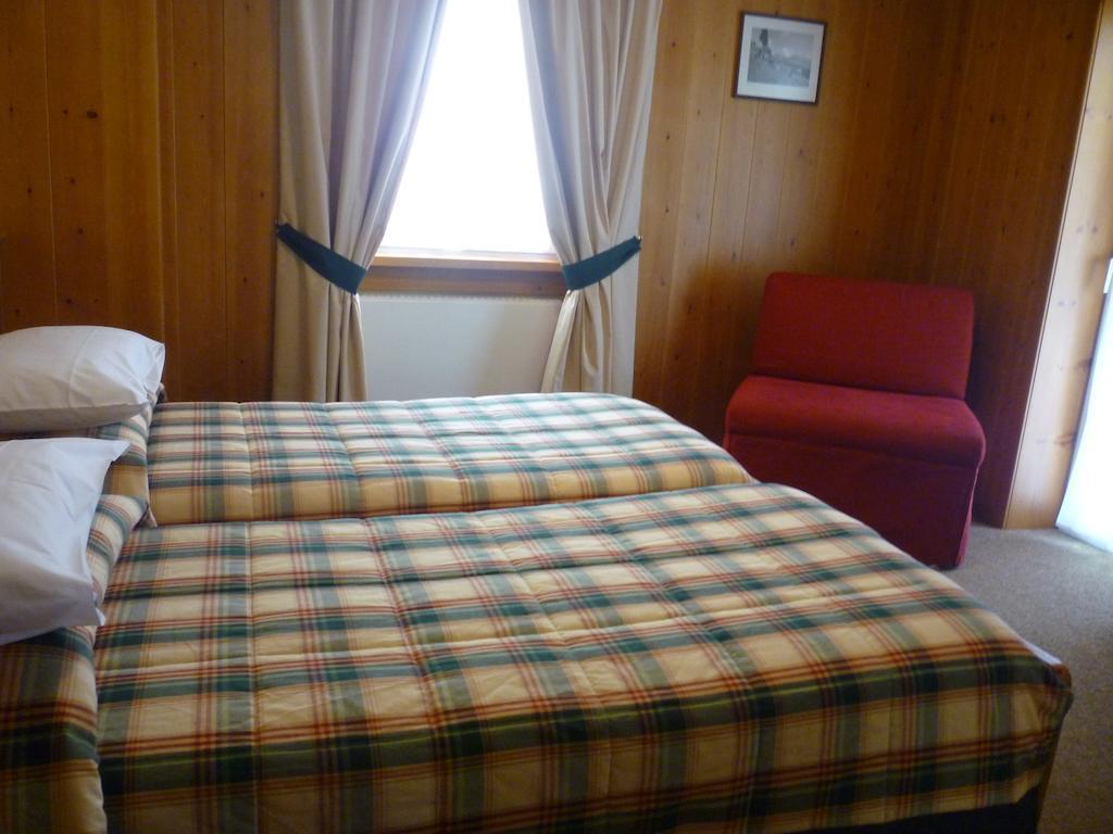 Hotel I Rododendri Валфурва Екстериор снимка