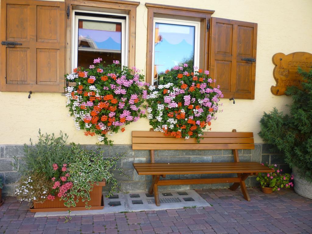 Hotel I Rododendri Валфурва Екстериор снимка
