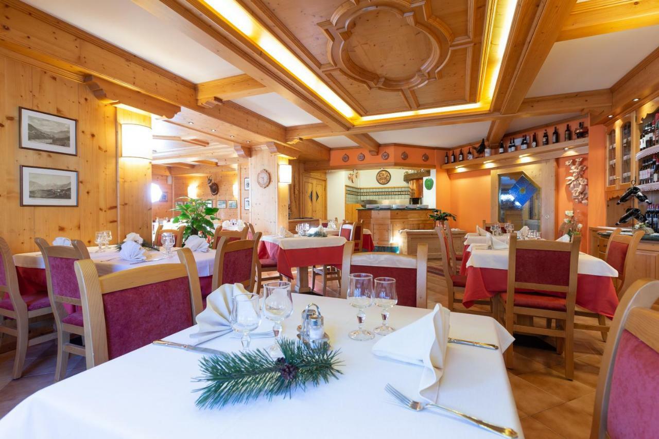 Hotel I Rododendri Валфурва Екстериор снимка